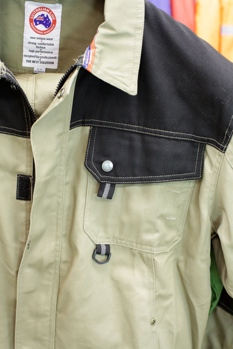 Детали рабочая куртки Нареллан - верхний накладной карман